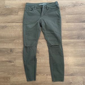 Universal Thread Mid Rise Jegging 6/28R